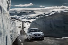 Along the Roads #3 by Nicolas Jandrain