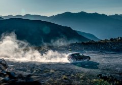Along the Roads #5 by Nicolas Jandrain